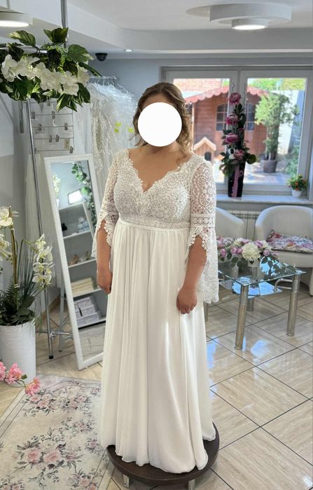 Suknia ślubna boho rękawy koronka lekka 44
