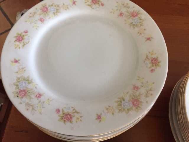 Serviço de chá e jantar NOVO em porcelana