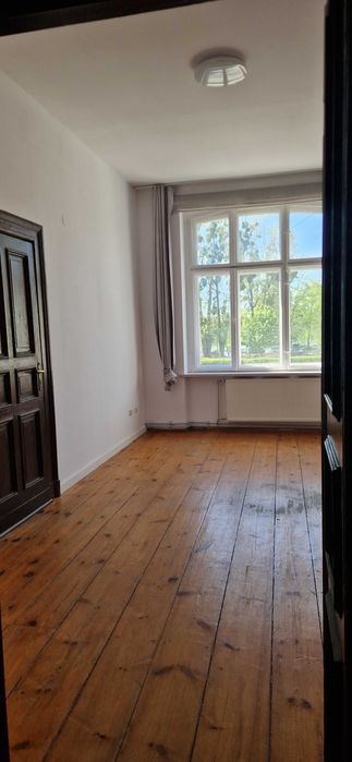 Lokal użytkowy na biuro, kancelarię lub pracownię w Toruniu.