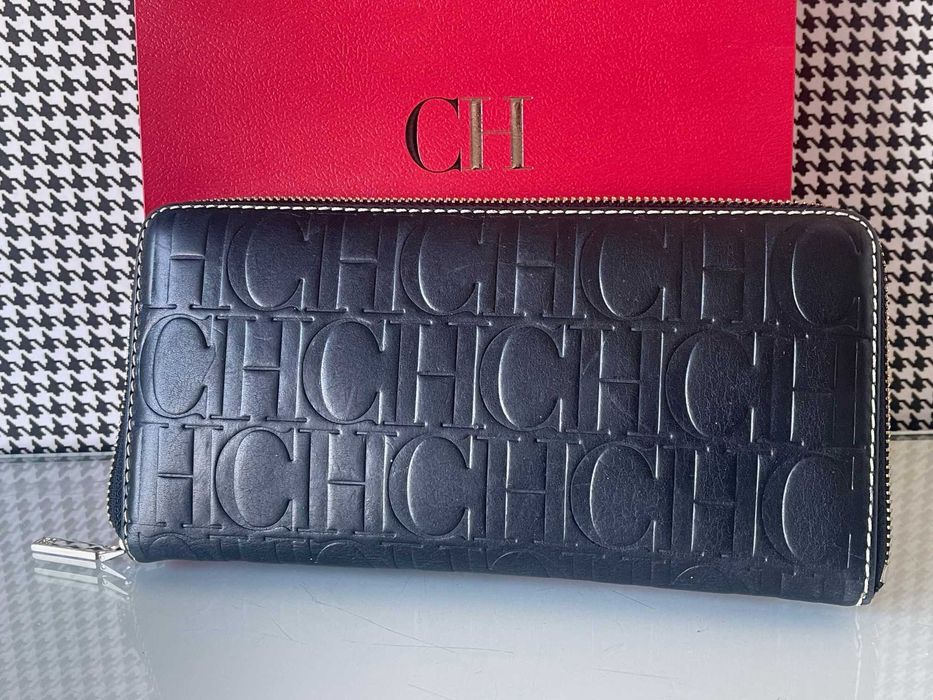 Carteira Carolina Herrera preta autêntica