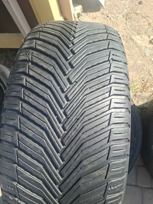 Шини Б/У 2шт 245/45 R19 102Y Michilin CrosClimate2.