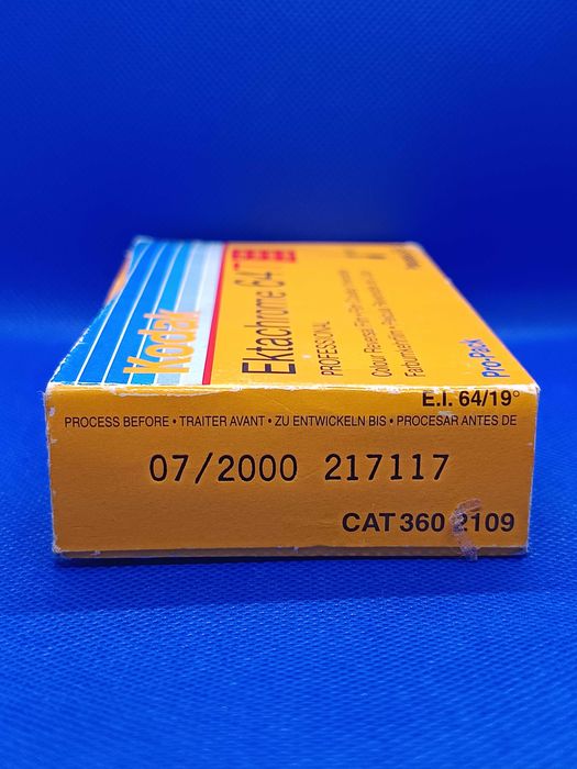 4 rolos fotográficos Kodak Ektachrome 64T (120)