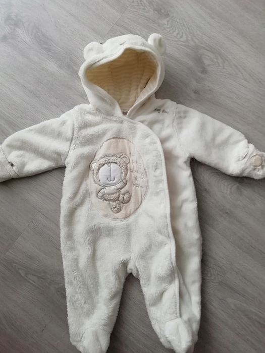 Kombinezon niemowlecy