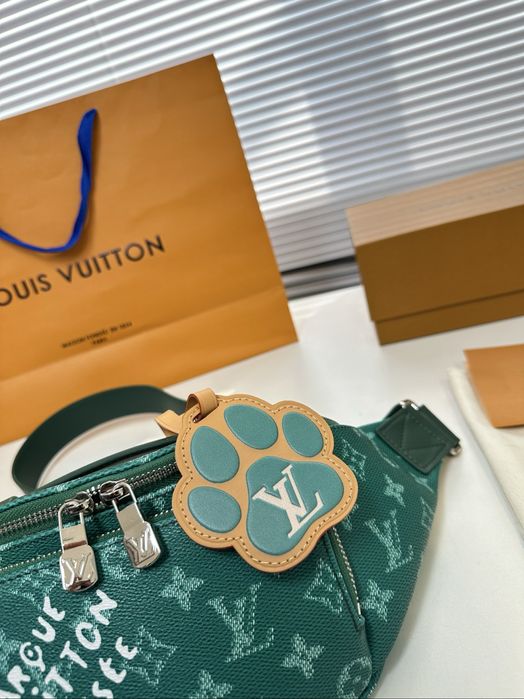Louis Vuitton Rush сумка бананка мужская зеленая