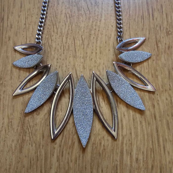 Colar Prateado - Novo