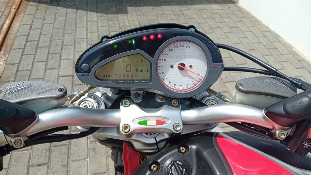 MV Agusta Brutale 910