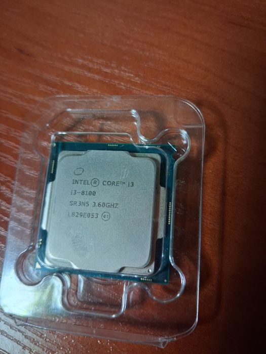 Процесор  і3-8100