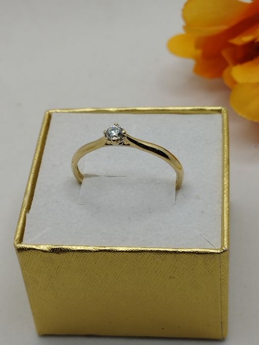 Złoty pierścionek, cyrkonia złoto 585 rozmiar 23