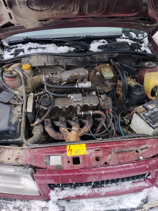 Продам машину на повному ходу сів поїхав