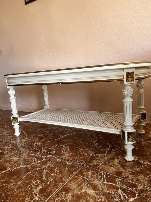 Living Room Table in Good Condition