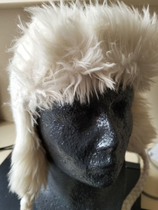 Dziewczęca czapka marki Brekka