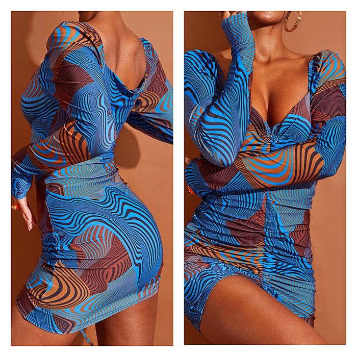 PrettyLittleThing - sukienka hipnose optical marszczna długi rękaw