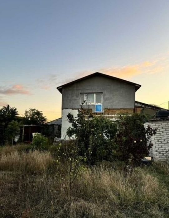 Продажа 2х этажного недостроенного дома а Варваровке!