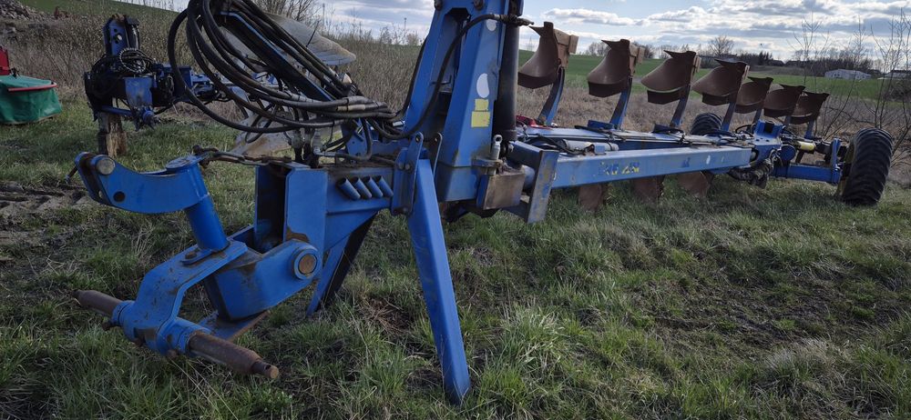 Pług obracalny 8 skibowy overum dvxl na wózku