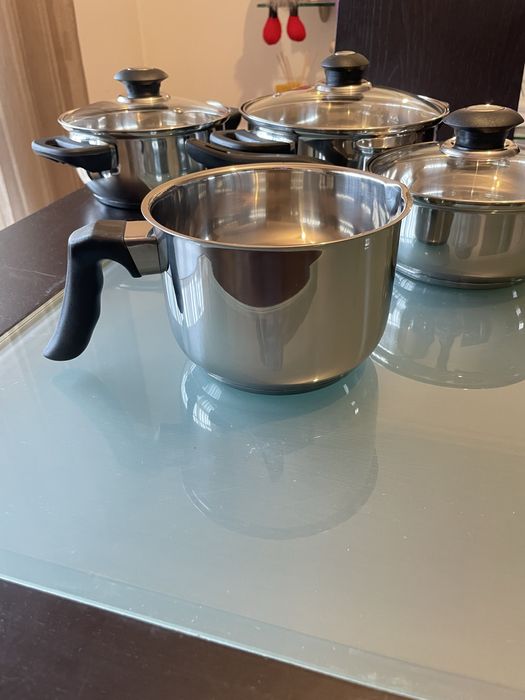 NUNCA USADO! Trem de Cozinha de 5 peças - todas as fontes de calor