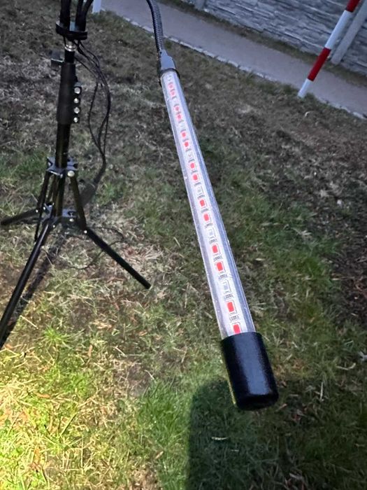 Lampa na statywie do wzrostu roślin