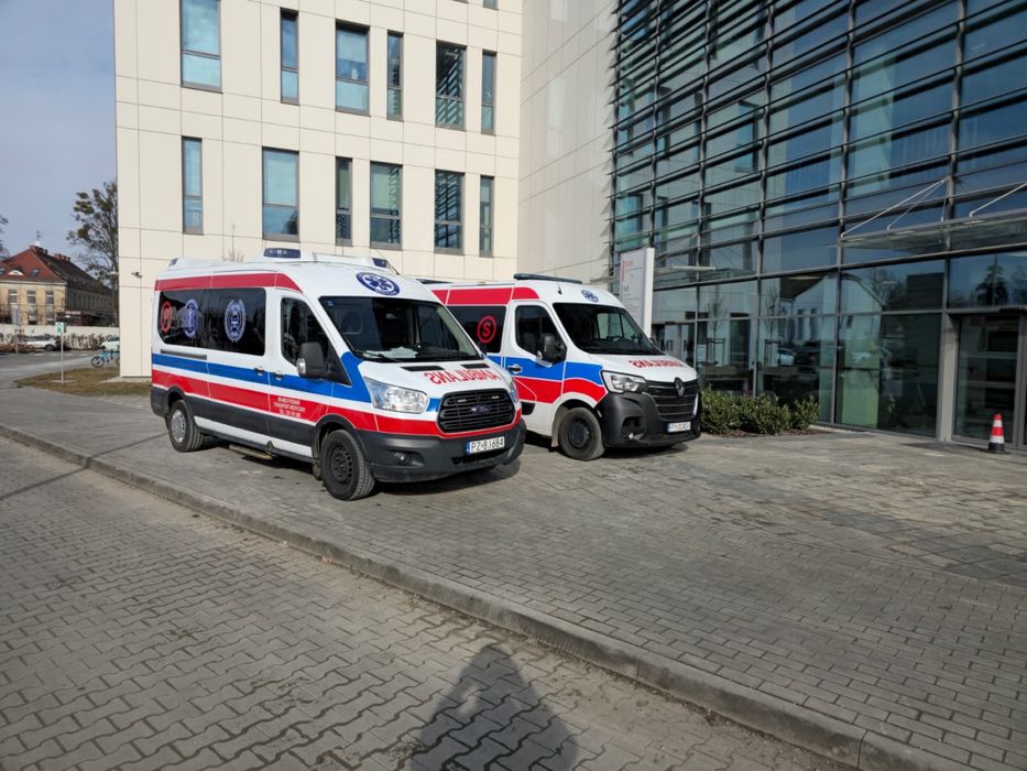 TRANSPORT MEDYCZNY, transport sanitarny, opieka medyczna