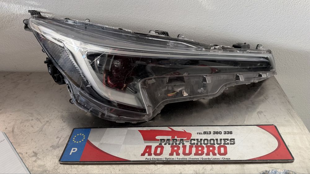 Farol drt toyota corolla E21