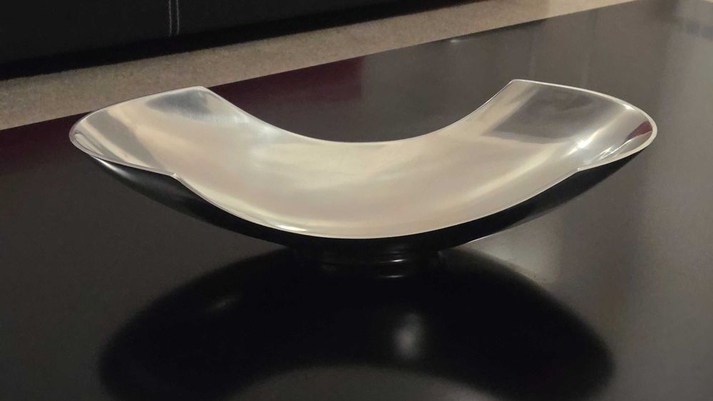Centro de mesa / taça decorativa em metal polido