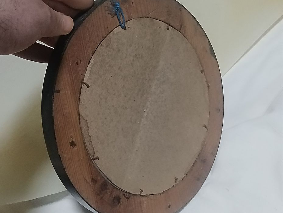Prato de cristo em relevo