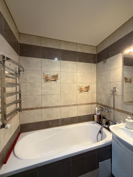 Продаж / Квартира / вул. Винна Гора, Винники