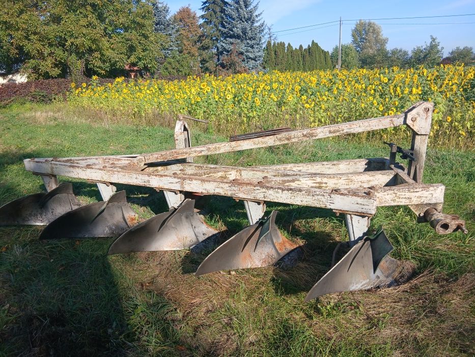 Pług 5-skibowy..