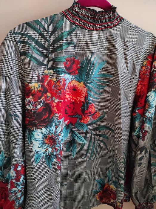 Bluzka folk z mega bufiastymi rękawami święta