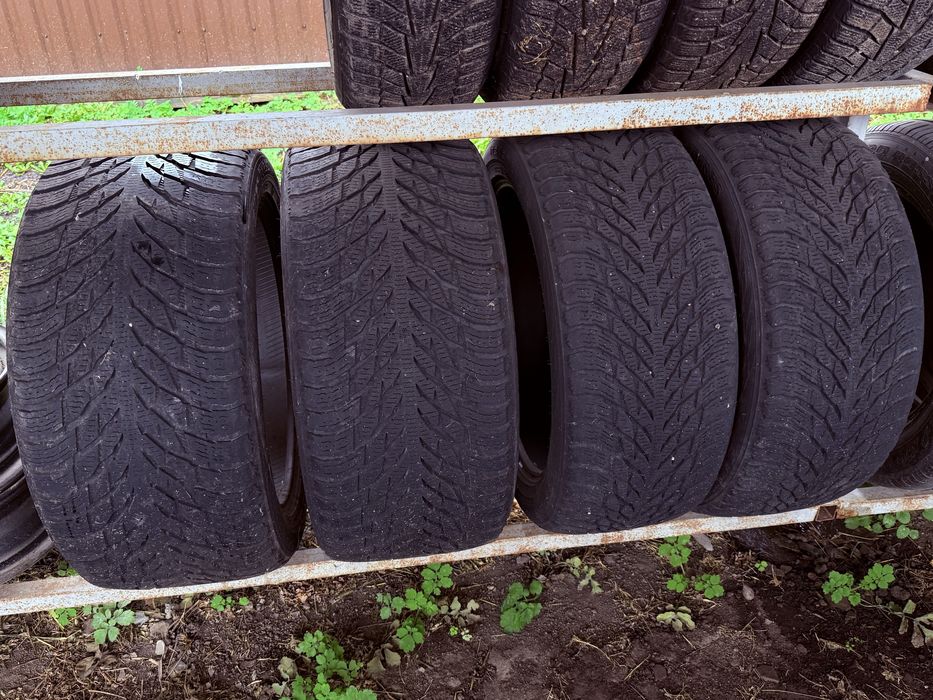 Nokian 315/40/21 и 275/45/21