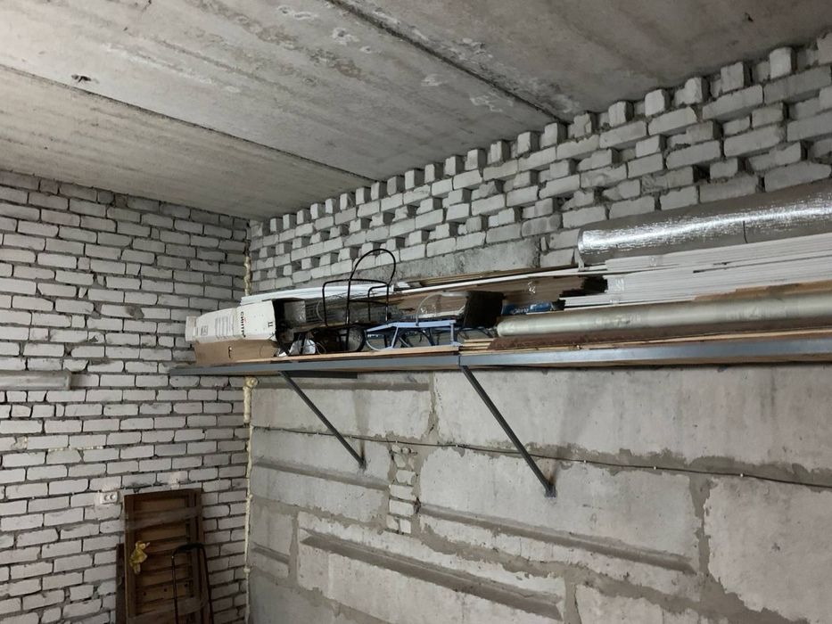 Продам гараж на 2-му поверсі гаражного кооперативу «Прогрес»