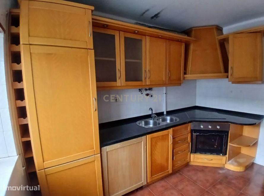 Apartamento T1 para Recuperação em Braga, São José de São Lázaro