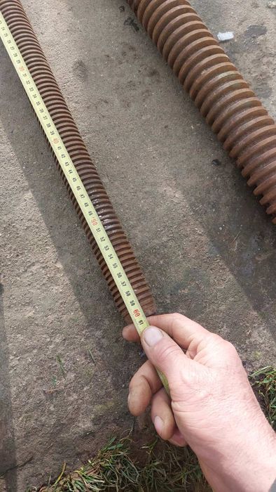 Продаються  різьби для преса