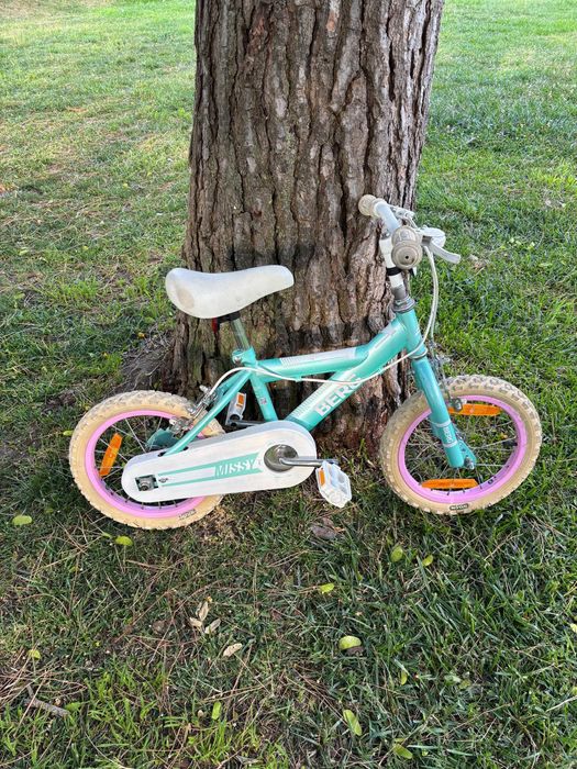 Bicicleta menina Berg com rodinhas