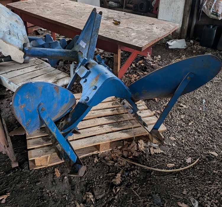 Arado trator agrícola