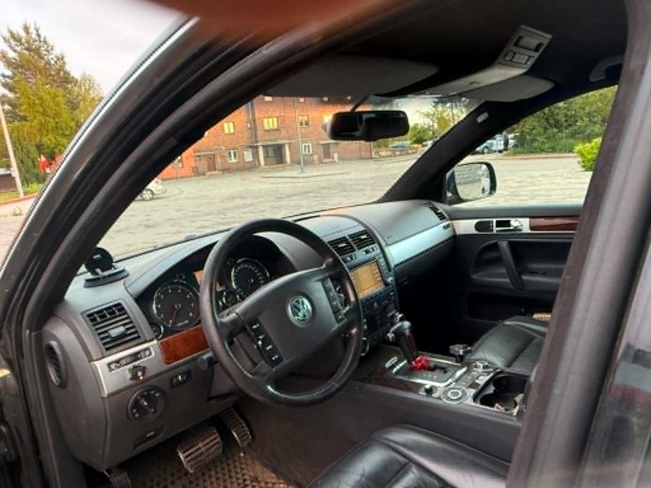Touareg 4.2 b + gaz Piękny stan hak 3.5t