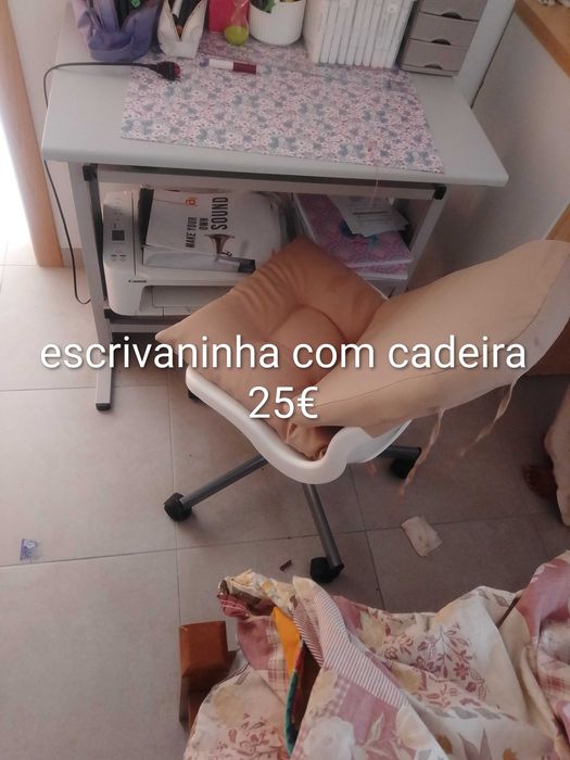 Mesa escrivaninha com cadeira