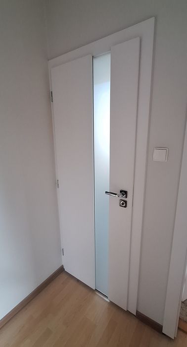 Drzwi białe 1 szt 70 lewe oraz 80 prawe