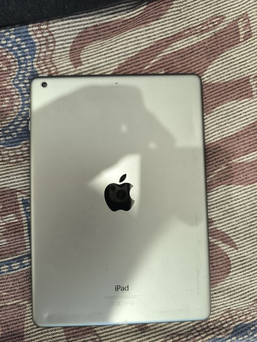 Vendo dois ipads para peças