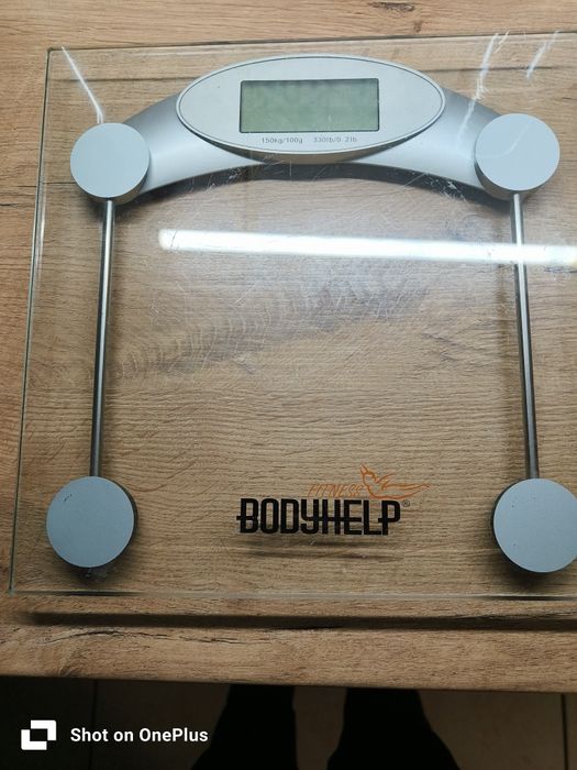 Waga łazienkowa szklana