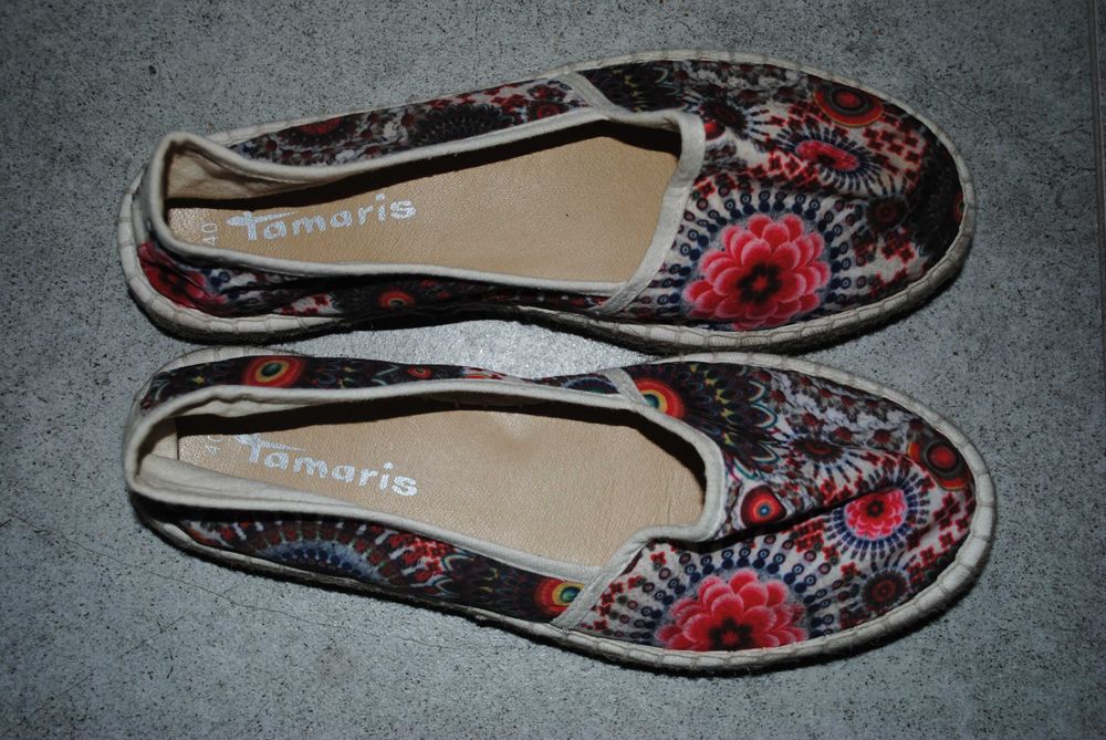 Espadryle mokasyny firmy TAMARIS roz 40 stan BDB