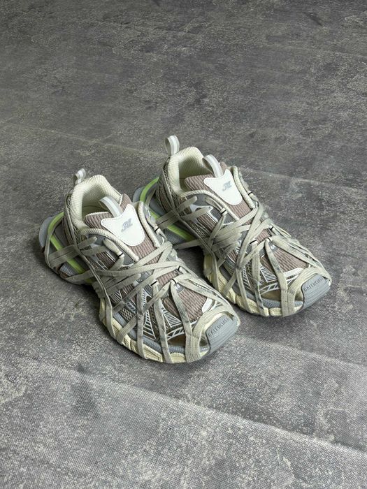 Кросівки Balenciaga 3XL Extreme Lace Sneaker кроссовки бежевые 44 43