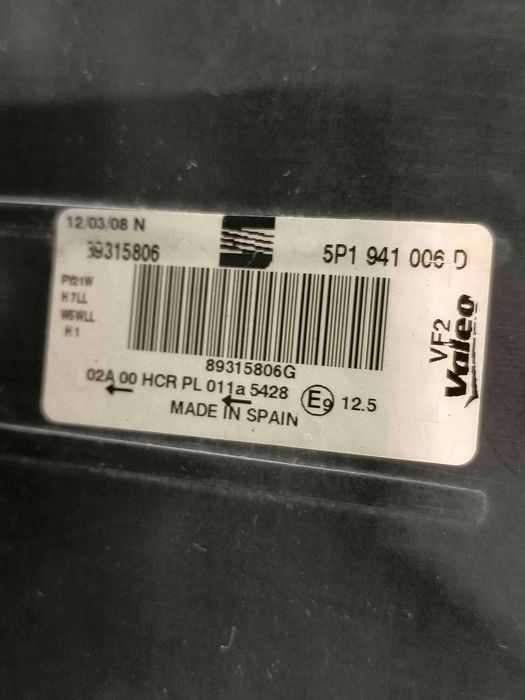 Ótica / Farol Direito SEAT LEON 5P1941006D (OEM) | 39315806 (OEM)