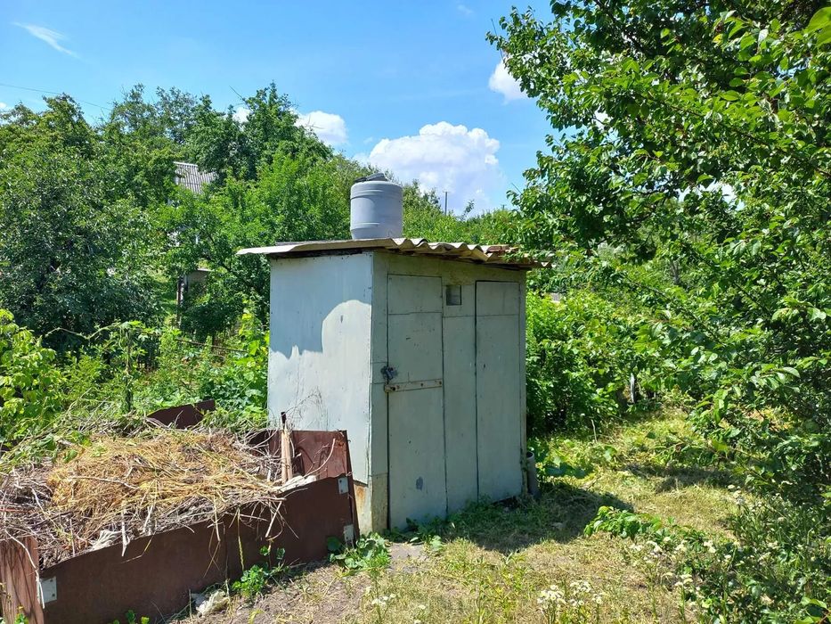 Дача 25 м. кв., уч. 6,7 сот. пр. Б. Хмельницкого. Печь. Вода. Свет.
