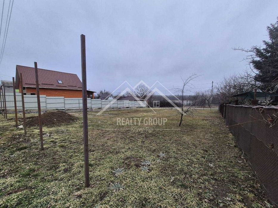 Продаж земельної ділянки біля річки (100 метрів)