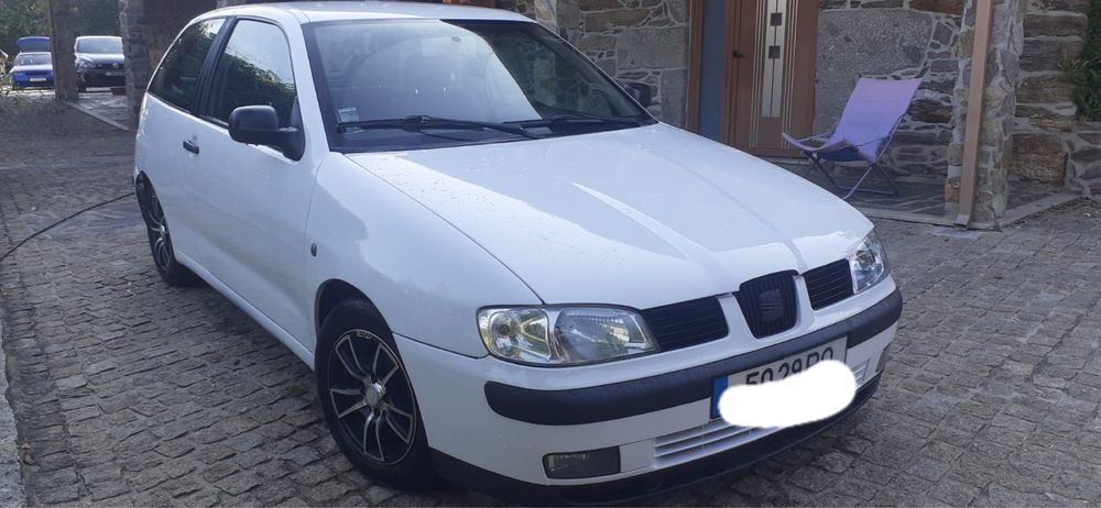 Seat Ibiza 6K2 SDI, 5 Seats, 3 Doors, with Air Conditioning