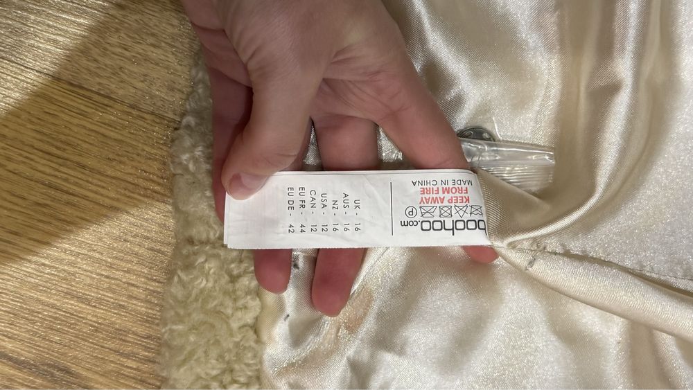 Шуба boohoo ( підходить на 52 розмір)