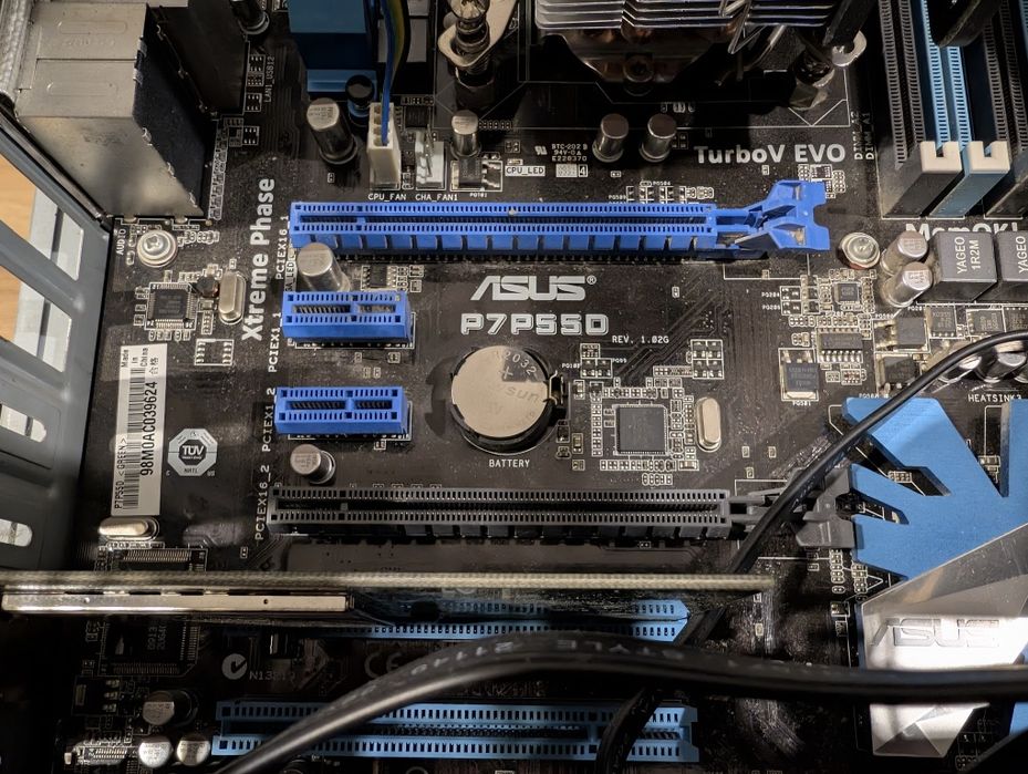 Plyta Asus P7P55D