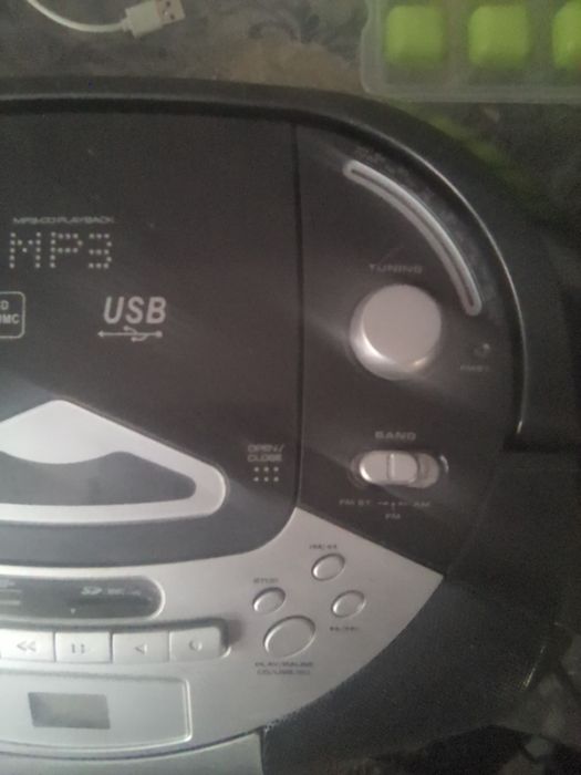 Продам музыкальный центр Hyundai