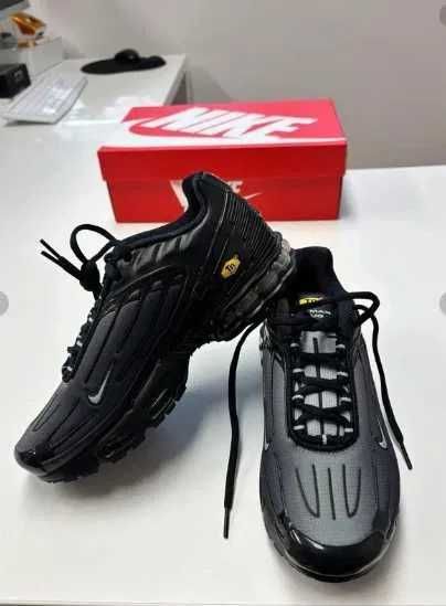 Air_Max_TN_Plus_Czarny III 40