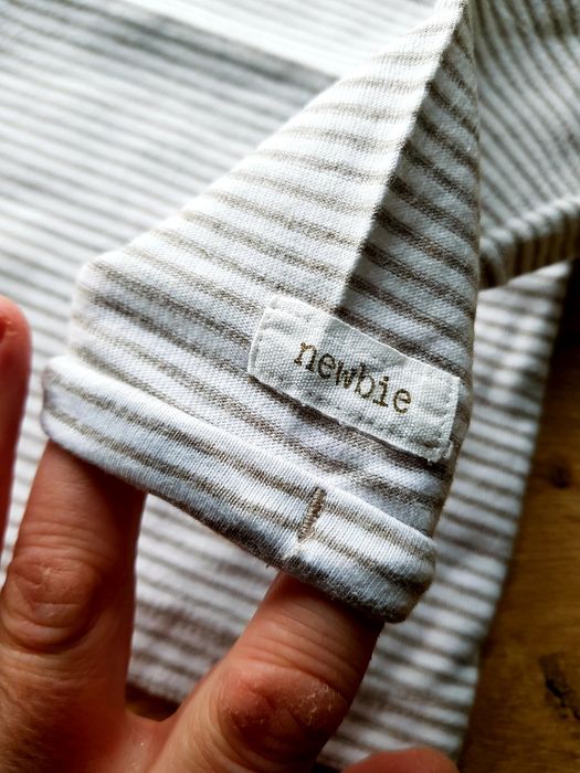 Śliczna bluzeczka newbie unisex roz 86.