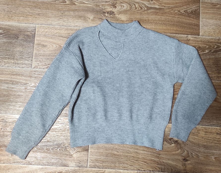 Светр новий на розмір s-m